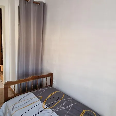 D Hotes Chez Georges Отель типа 