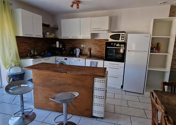 Chambres D Hotes Chez Georges Bed & Breakfast